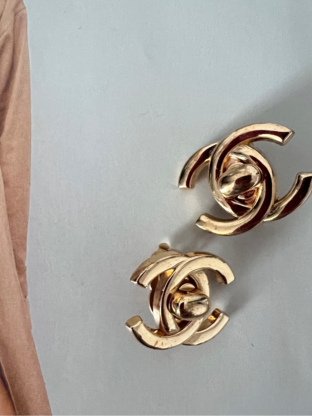 Vintage CHANEL CC Logo Turn Lock Clip-On Earrings
